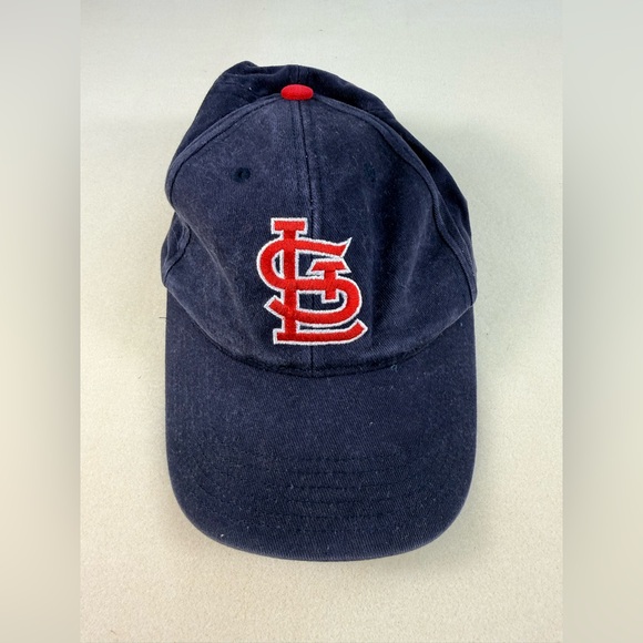 Genuine Merchandise Other - Vintage Genuine Merchandise Navy St Louis Cardinals Cap with Red Logo